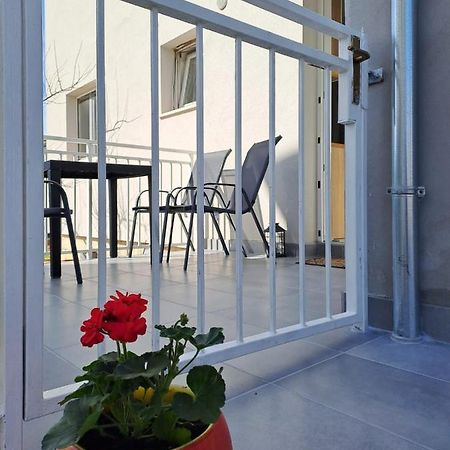 Apartman Tanja Apartamento Bilice Exterior foto