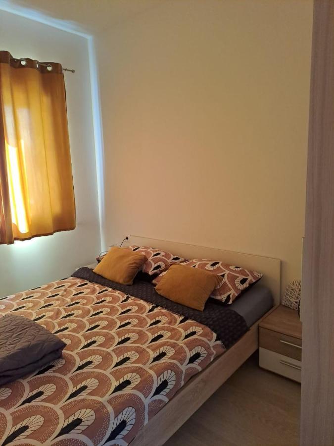 Apartman Tanja Apartamento Bilice Exterior foto