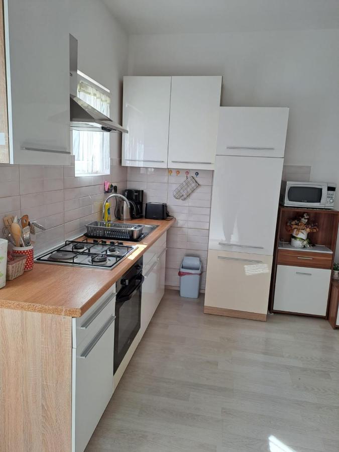 Apartman Tanja Apartamento Bilice Exterior foto